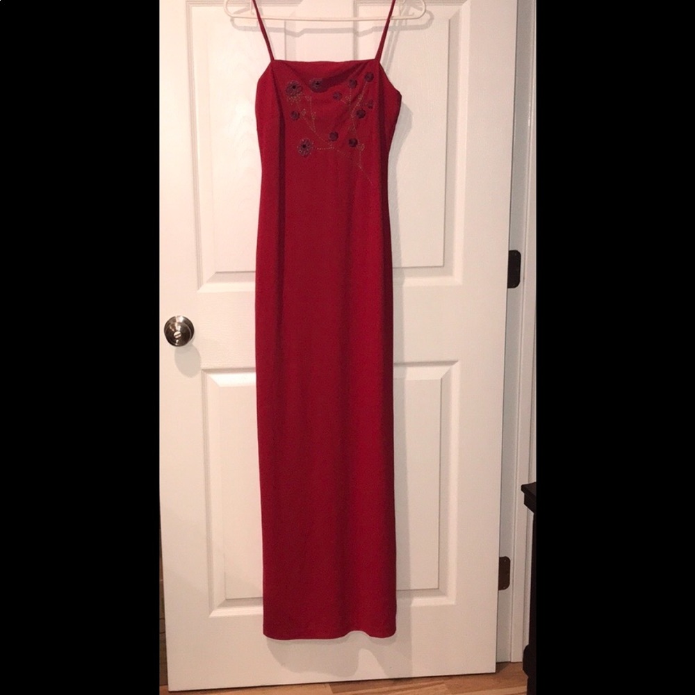 City Triangles Maxi Dress w/ Flower Embroidery